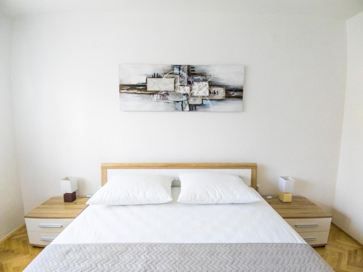 Cimerman Apartment *