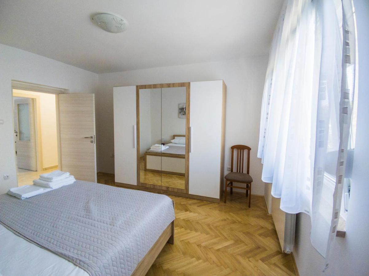 Cimerman Apartment *